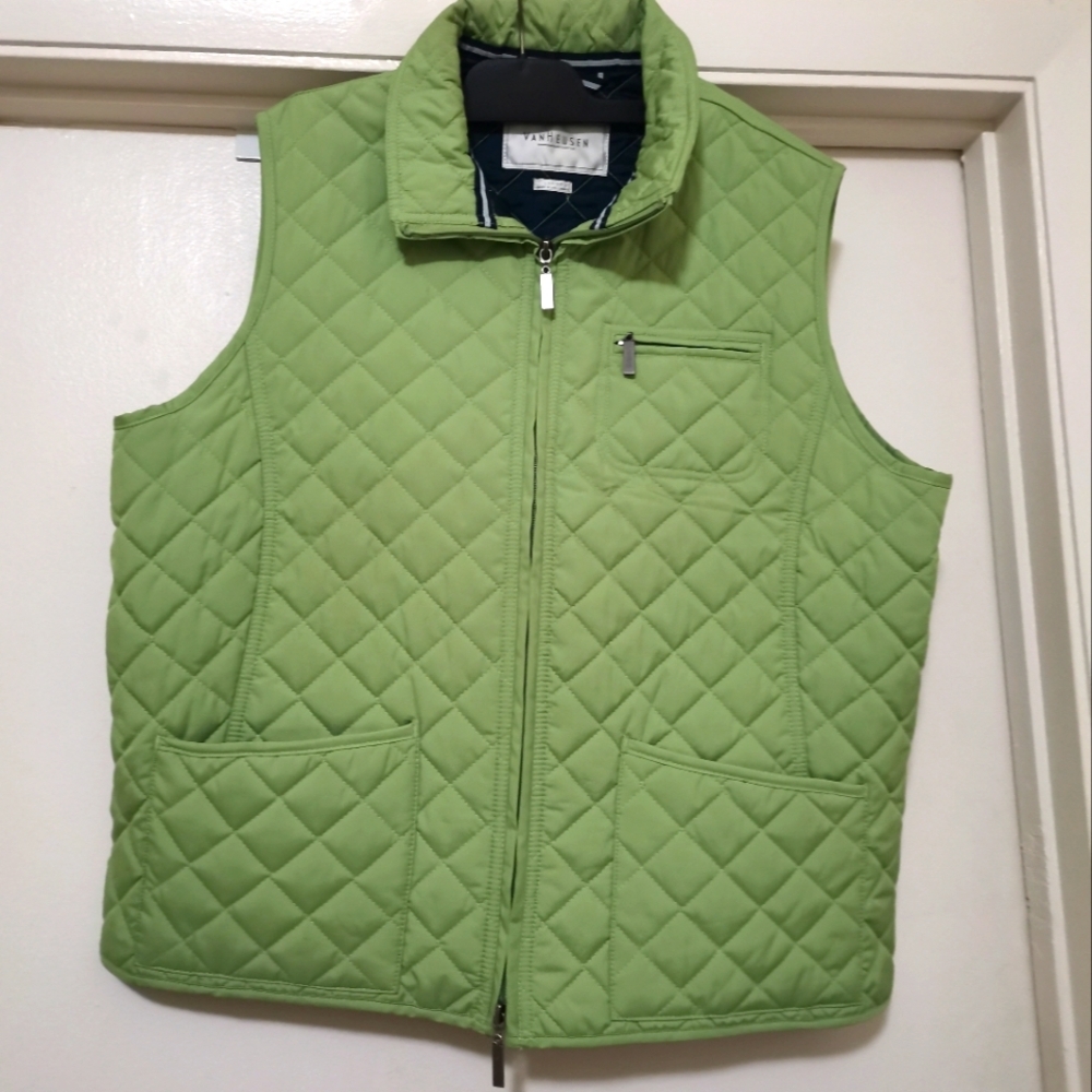 VAN HEUSEN WOMENS VEST SIZE  L